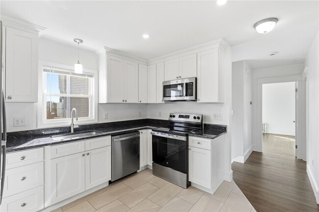 Building Photo - 1169 Chalkstone Ave