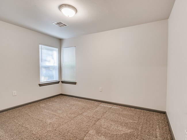 Building Photo - 2416 NW 42nd St