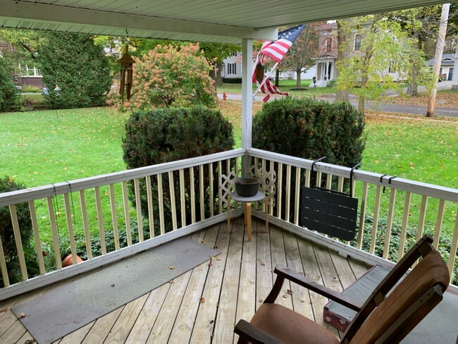 Patio - 340 Ten Eyck St