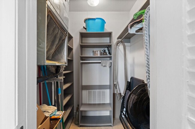 Building Photo - 1160 Hillsboro Mile