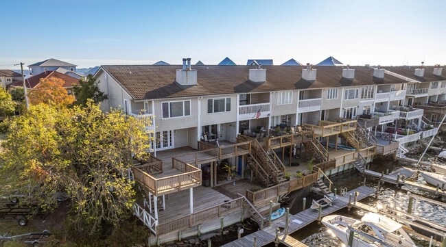 Building Photo - 202 Snug Harbour Dr