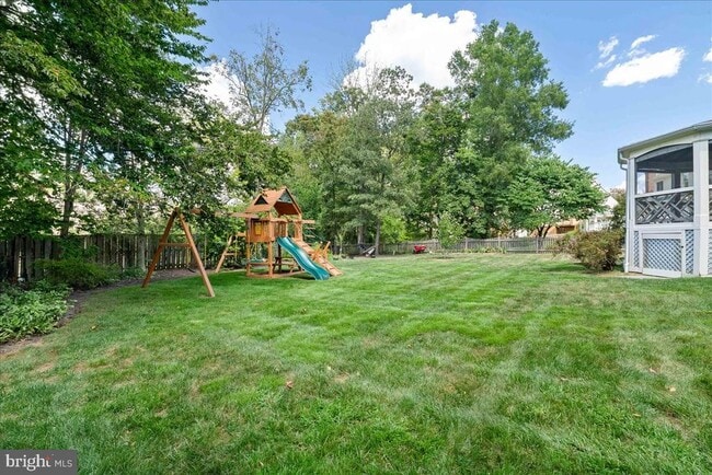 Building Photo - 8608 Oak Brook Ln