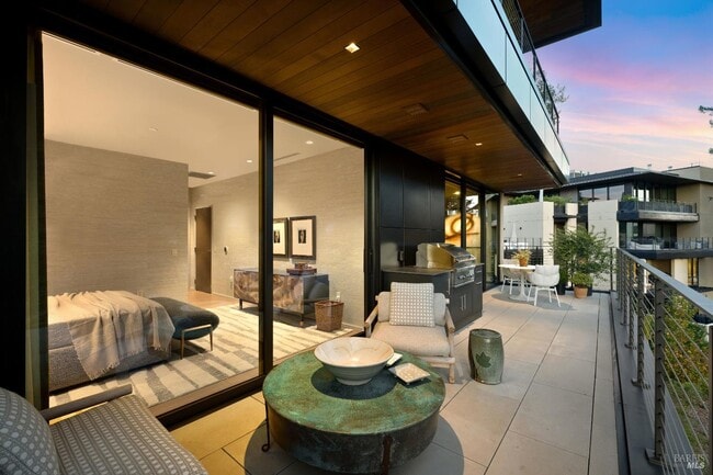 Building Photo - 171 Sawmill Cir