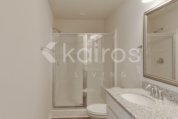 Building Photo - 2431 Banyan Cir