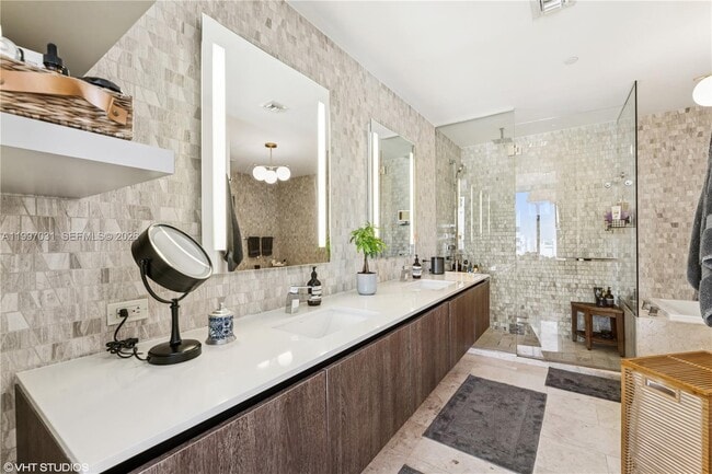 Building Photo - 88 SW 7th St