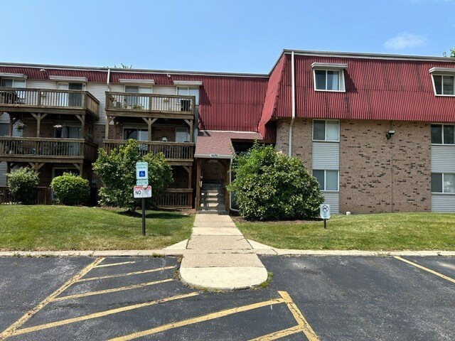 Building Photo - 1875 Tall Oaks Dr