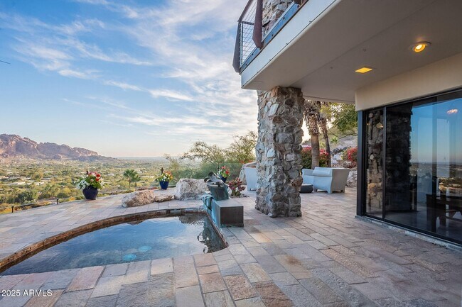 Building Photo - 7044 N Hillside Dr