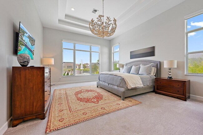 Building Photo - 8270 SE Pennock Trail