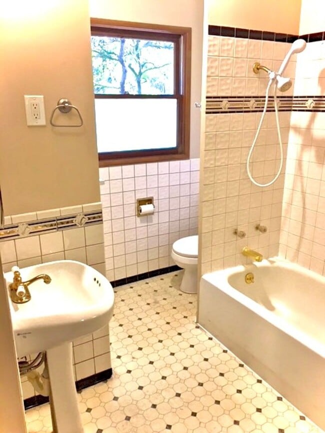 Building Photo - Wilkes Neighborhood Classic Ranch on Huge Lot with Nicely Finished Basement
