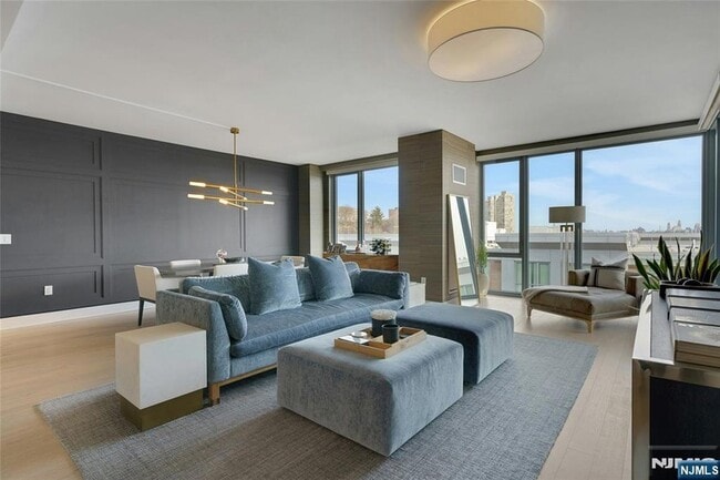 Building Photo - 9 Ave at Port Imperial