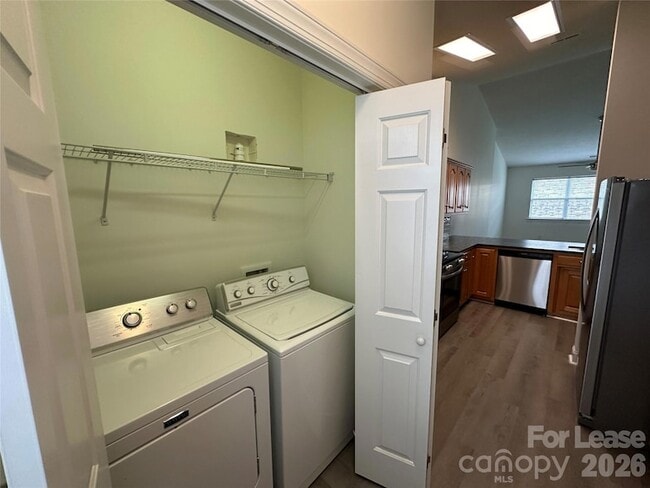 Building Photo - 6277 Alyssum Pl