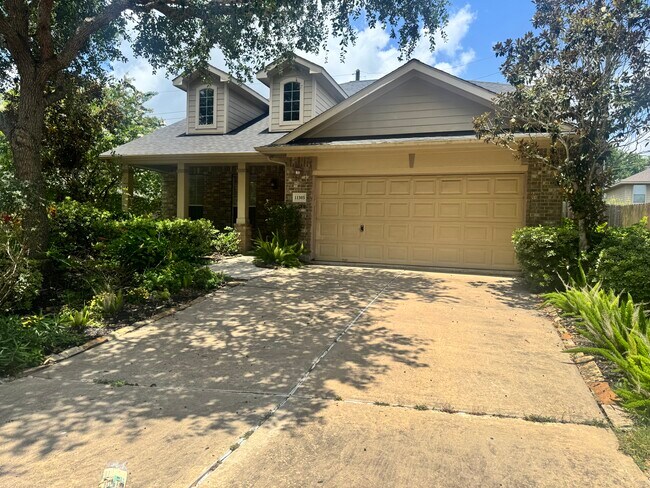 Building Photo - 11303 English Rose Trail