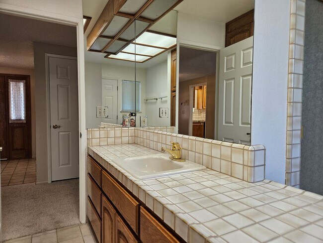 Building Photo - Spacious Willow Glen Home nestled near the end of a quiet cul-de-sac.