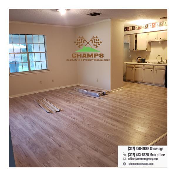 Building Photo - 402 Toronto Dr