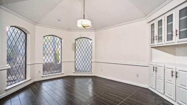 Building Photo - 9127 Valley Chapel Ln