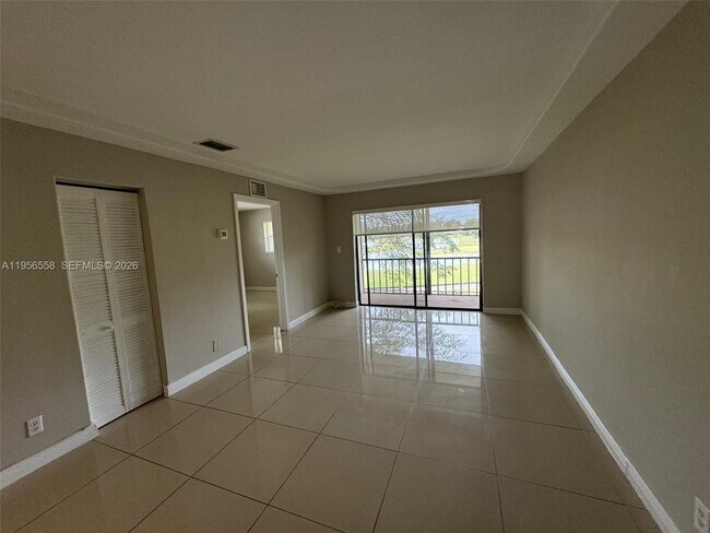 Building Photo - 8060 Fairview Dr