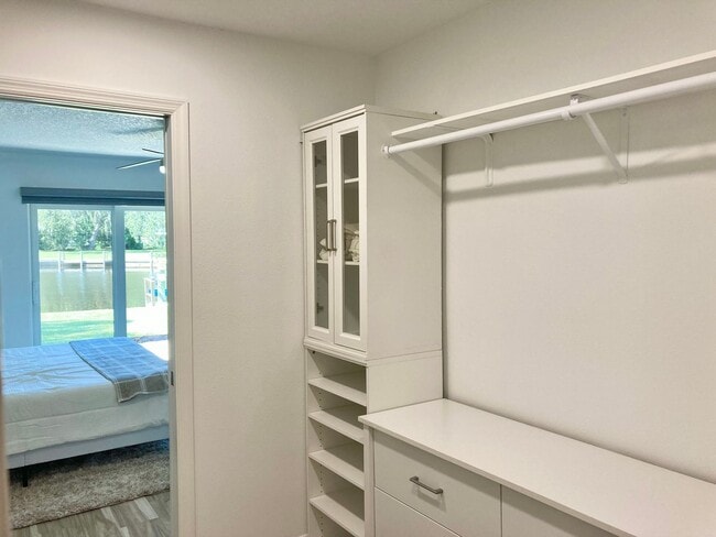 Building Photo - Completely remodeled waterfront condo!