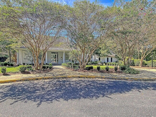 Building Photo - 339 Mt Royall Dr