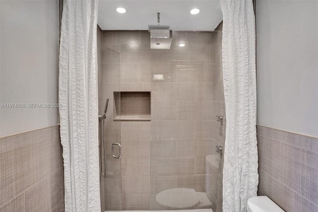 Building Photo - 2901 Dorchester Ln