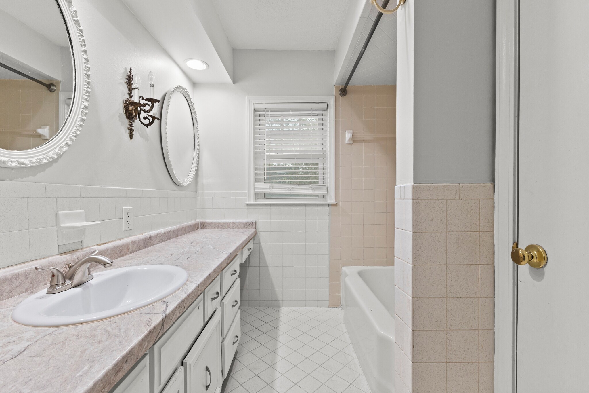 Building Photo - 315 Garfield Ave