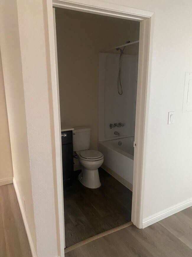 Interior Photo - Rayen Apartments