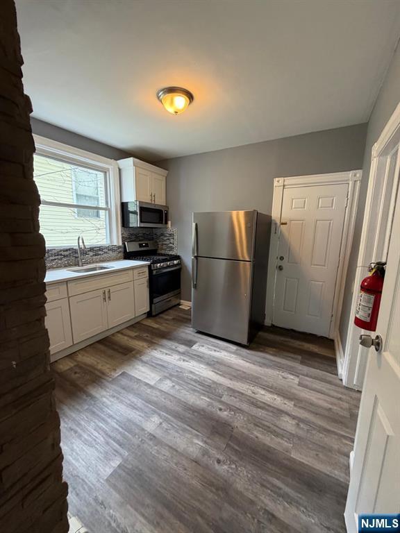 Building Photo - 23 9th Ave