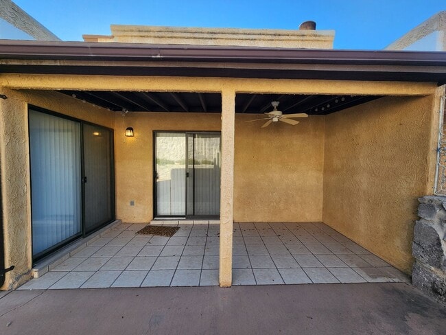 Building Photo - 2050 Pinecone Way