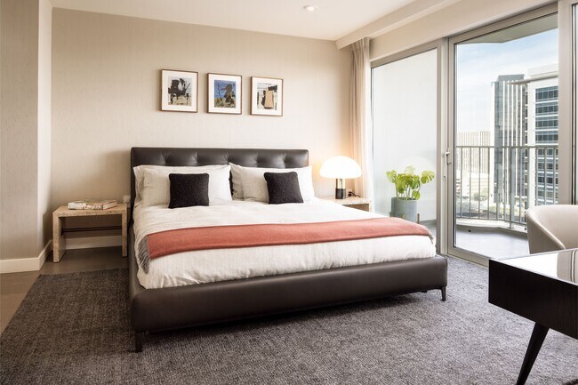 Building Photo - 2025 Ave of the Stars