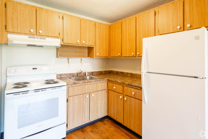 Kitchen - Webster Park Apartments