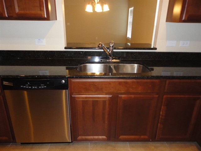 Building Photo - 915 Branchwood Way