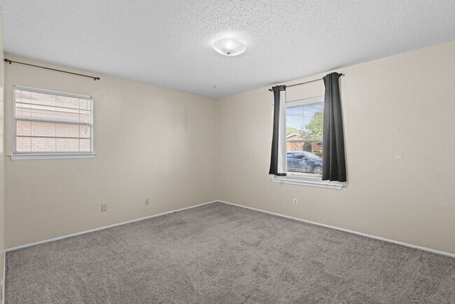 Building Photo - 3710 Monclair Ave