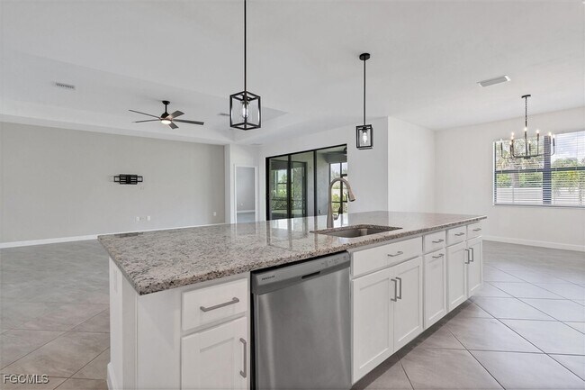 Building Photo - 11368 Canopy Loop