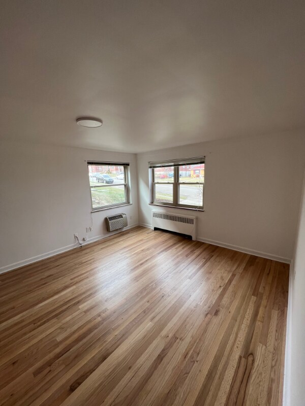 Building Photo - 2724 Anderson Ferry Rd