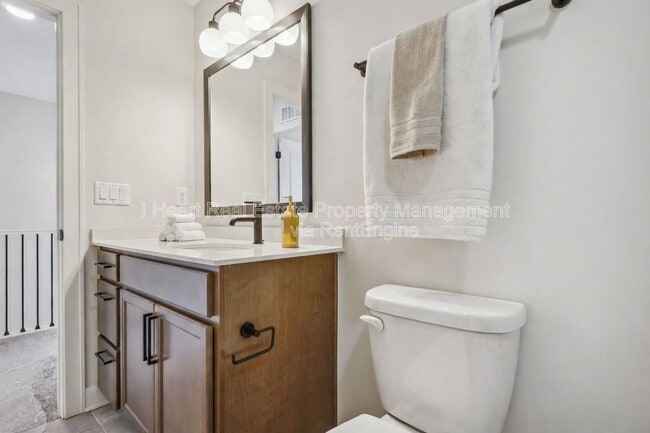 Building Photo - 77 N Guilford Ave