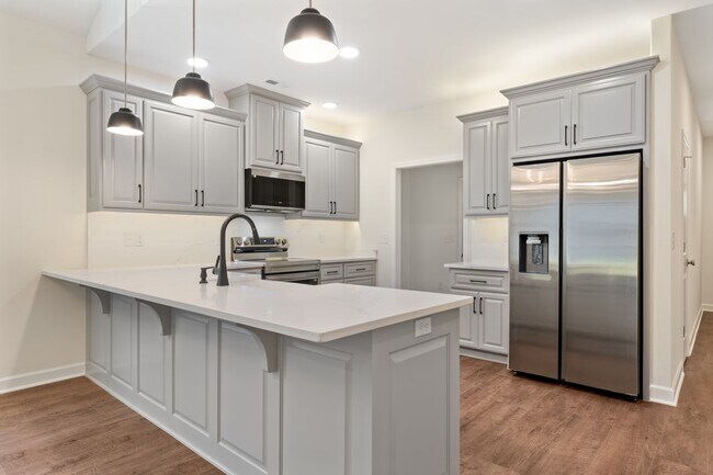Building Photo - Application Pending! Charming Newly Constructed Property in Raleigh with Modern Appliances/Fixtures!