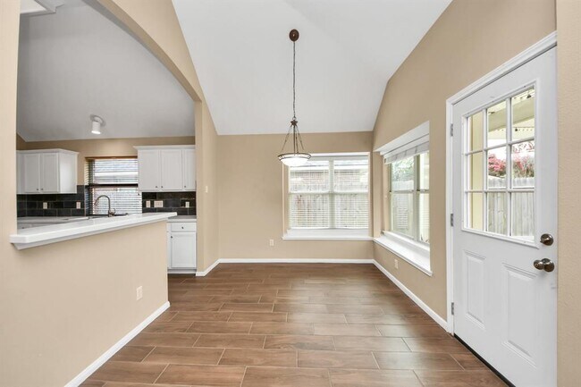 Building Photo - 1603 Martin Lake Dr