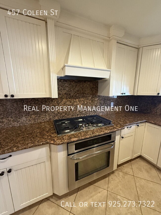 Building Photo - 457 Coleen St