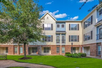 Building Photo - 9200 Westheimer Rd