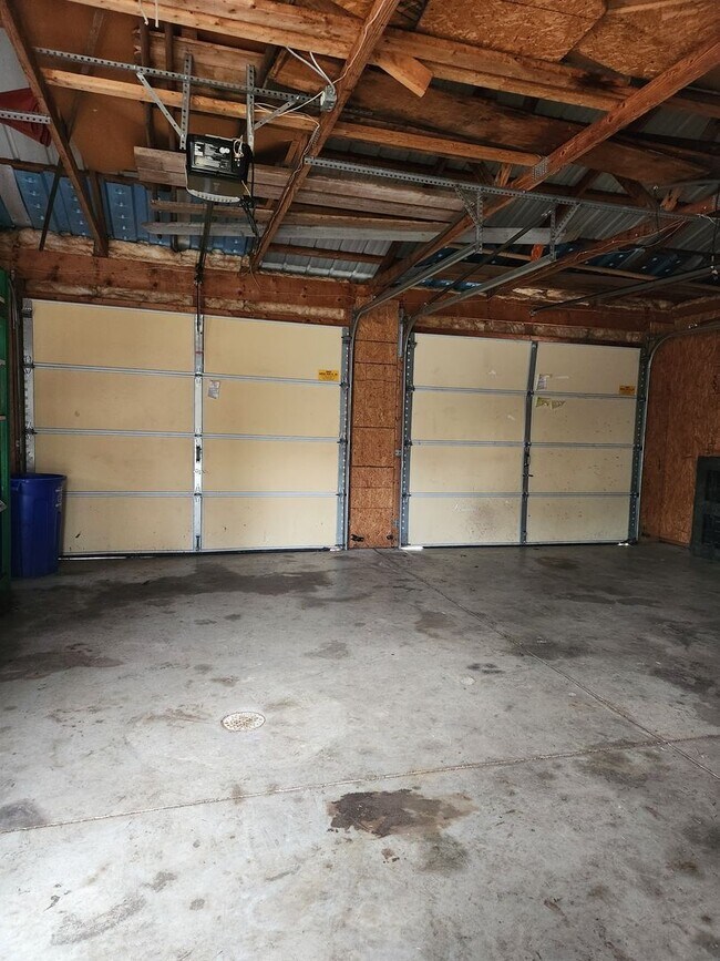 Building Photo - 120 Cooper St