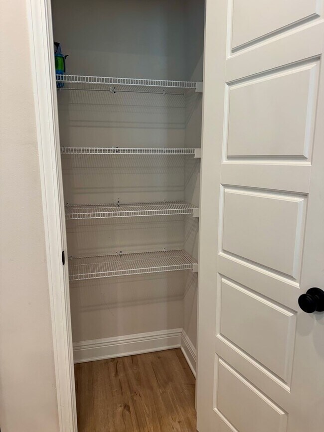 Building Photo - 272 The Prado