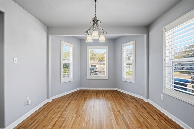 Building Photo - 2933 S Hills Ave