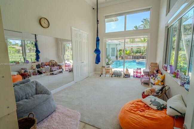 Building Photo - 2493 Poinciana Dr