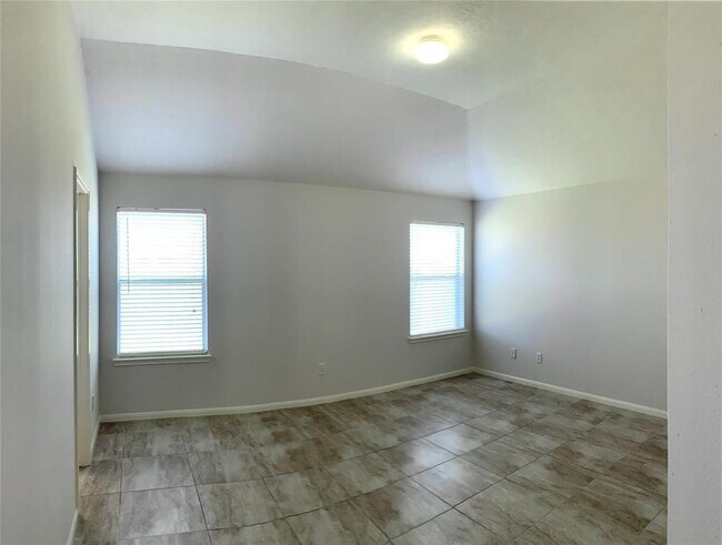 Building Photo - 14014 Magnus Ln