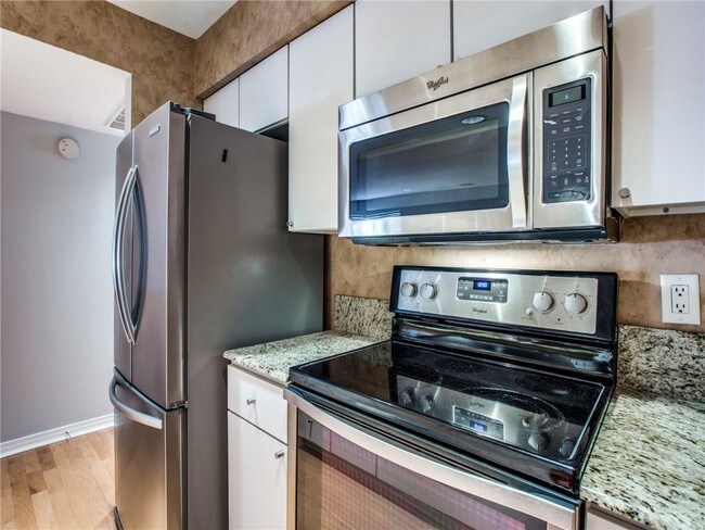 Building Photo - 3711 Holland Ave