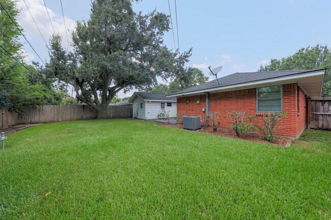 Building Photo - 4745 Warm Springs Rd