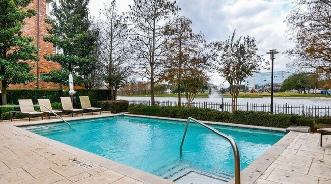 Building Photo - 15623 Broad St