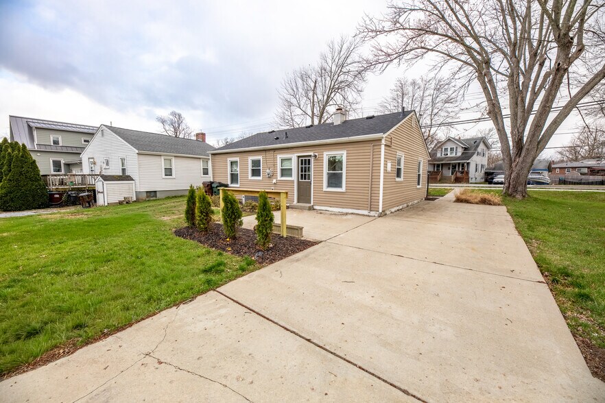 Building Photo - 4582 Cooper Rd