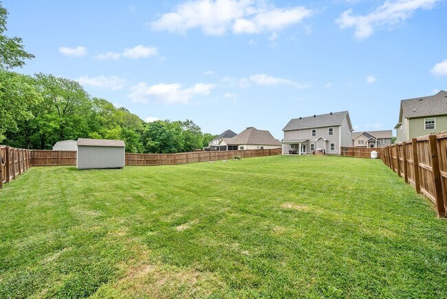 Building Photo - 1607 Ellie Piper Cir