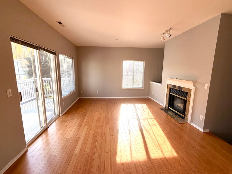 Building Photo - 440 S 51st Ct