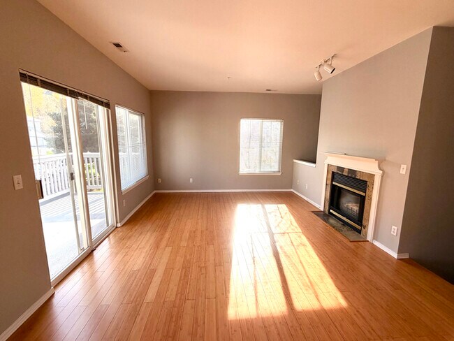 Building Photo - 440 S 51st Ct